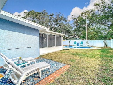 Under contract-accepting backup offers. SELLER SAYS SELL! on The Dunedin Country Club in Florida - for sale on GolfHomes.com, golf home, golf lot