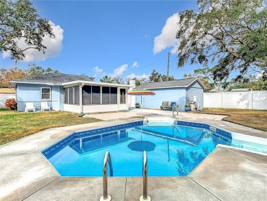 Under contract-accepting backup offers. SELLER SAYS SELL! on The Dunedin Country Club in Florida - for sale on GolfHomes.com, golf home, golf lot