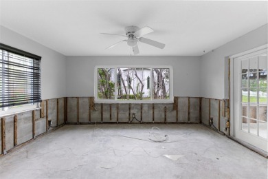 INVESTOR SPECIAL! CASH ONLY! NO SIGHT-UNSEEN OFFERS!

 on The Dunedin Country Club in Florida - for sale on GolfHomes.com, golf home, golf lot