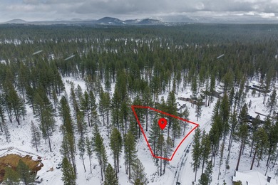 Build your dream home on this beautiful .51-acre homesite in the on Sunriver Caldera Springs Golf Course in Oregon - for sale on GolfHomes.com, golf home, golf lot