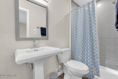 Nothing to do but move in, everthing is updated including on Greenbriar Woodlands in New Jersey - for sale on GolfHomes.com, golf home, golf lot
