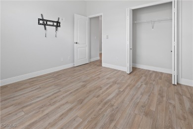 WELCOME TO PARADISE!! This well maintained three bedroom, two on Gateway Golf and Country Club in Florida - for sale on GolfHomes.com, golf home, golf lot