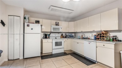 Step into this well maintained 3BR/2BA townhouse perfectly on Pine Island Ridge Country Club in Florida - for sale on GolfHomes.com, golf home, golf lot