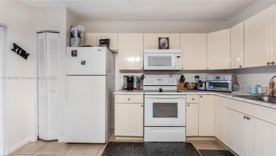 Step into this well maintained 3BR/2BA townhouse perfectly on Pine Island Ridge Country Club in Florida - for sale on GolfHomes.com, golf home, golf lot