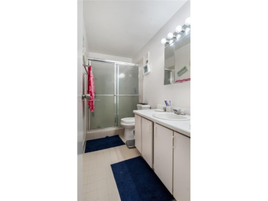 Step into this well maintained 3BR/2BA townhouse perfectly on Pine Island Ridge Country Club in Florida - for sale on GolfHomes.com, golf home, golf lot