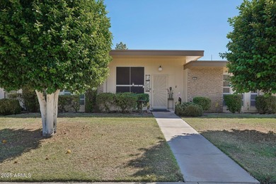 Perfect Sun City Condo, 2 Bedrooms plus Arizona Room, 2 Baths on Sun City Lakes West and East in Arizona - for sale on GolfHomes.com, golf home, golf lot