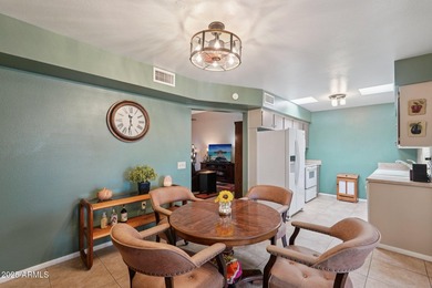 Perfect Sun City Condo, 2 Bedrooms plus Arizona Room, 2 Baths on Sun City Lakes West and East in Arizona - for sale on GolfHomes.com, golf home, golf lot