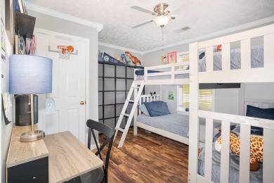 Gorgeous, Cozy, Well Loved, & Updated!  This 3 bed, 3 full bath on Battlefield Golf and Country Club in Kentucky - for sale on GolfHomes.com, golf home, golf lot