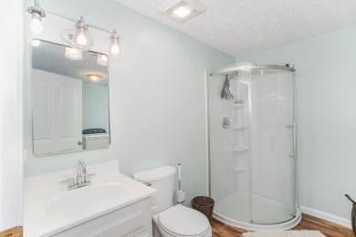 Gorgeous, Cozy, Well Loved, & Updated!  This 3 bed, 3 full bath on Battlefield Golf and Country Club in Kentucky - for sale on GolfHomes.com, golf home, golf lot