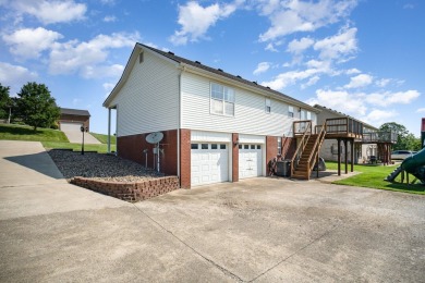 Gorgeous, Cozy, Well Loved, & Updated!  This 3 bed, 3 full bath on Battlefield Golf and Country Club in Kentucky - for sale on GolfHomes.com, golf home, golf lot