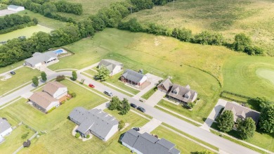 Gorgeous, Cozy, Well Loved, & Updated!  This 3 bed, 3 full bath on Battlefield Golf and Country Club in Kentucky - for sale on GolfHomes.com, golf home, golf lot