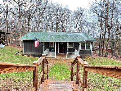 Looking for a home near Lake Barkley? This is the perfect place! on  in Kentucky - for sale on GolfHomes.com, golf home, golf lot