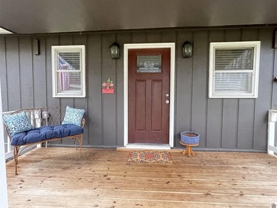 Looking for a home near Lake Barkley? This is the perfect place! on  in Kentucky - for sale on GolfHomes.com, golf home, golf lot