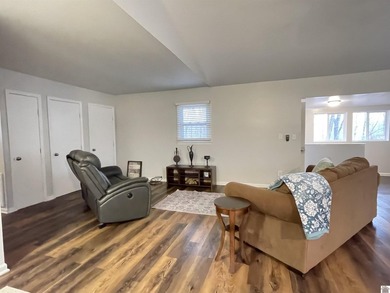 Looking for a home near Lake Barkley? This is the perfect place! on  in Kentucky - for sale on GolfHomes.com, golf home, golf lot