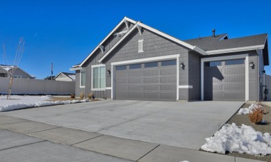 Are you looking for a home that's less than a year old and still on Hunters Point Golf Club in Idaho - for sale on GolfHomes.com, golf home, golf lot