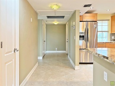 Beautiful, updated corner unit condo in Palm Aire's highly on Palm-Aire Country Club and Resort - Palms in Florida - for sale on GolfHomes.com, golf home, golf lot