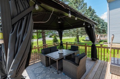 Welcome to this beautifully maintained 4-bed, 2.5-bath Colonial on Willow Brook Golf Club in Pennsylvania - for sale on GolfHomes.com, golf home, golf lot