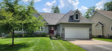 Don't miss out on this 3 Bedroom, 3 Bath, 1,160 sq. ft. finished for sale on GolfHomes.com