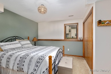 OFFER DEADLINE -- THURSDAY, MAY 29, 12 NOON -- Enjoy carefree on Indian Trails Golf Course in Michigan - for sale on GolfHomes.com, golf home, golf lot
