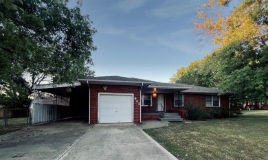 A brick home *LESS* than $100K.  This super cute house is in a on Jimmy Austin Golf Course in Oklahoma - for sale on GolfHomes.com, golf home, golf lot