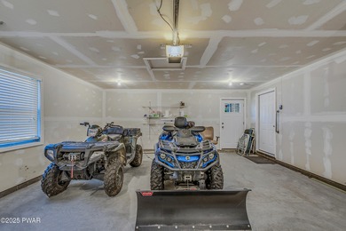 Turnkey Updated Ranch in The Hideout - Fully Furnished, No Steps on The Hideout Golf in Pennsylvania - for sale on GolfHomes.com, golf home, golf lot