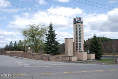Turnkey Updated Ranch in The Hideout - Fully Furnished, No Steps on The Hideout Golf in Pennsylvania - for sale on GolfHomes.com, golf home, golf lot