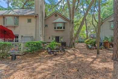 This chic Waterford end unit villa is ideally located to offer on Shipyard Golf Club in South Carolina - for sale on GolfHomes.com, golf home, golf lot