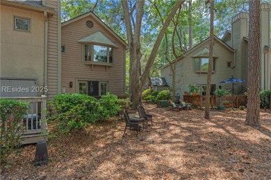 This chic Waterford end unit villa is ideally located to offer on Shipyard Golf Club in South Carolina - for sale on GolfHomes.com, golf home, golf lot
