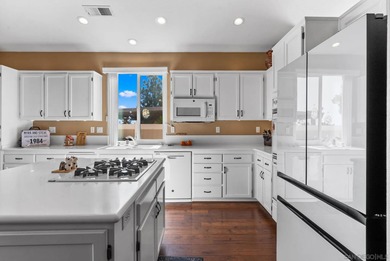 Beautifully maintained SINGLE STORY 2-bedroom, 2.5-bath on California Oaks Golf Course in California - for sale on GolfHomes.com, golf home, golf lot