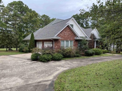 Stunning, custom  built home on the 2nd green of Mountain Ranch on Mountain Ranch Golf Club in Arkansas - for sale on GolfHomes.com, golf home, golf lot