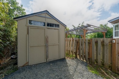 Welcome to this delightful three-bedroom, two-bath home situated on Gearhart Golf Links in Oregon - for sale on GolfHomes.com, golf home, golf lot
