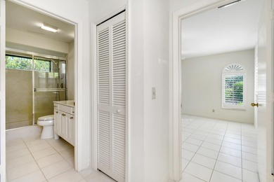If you're looking for a tremendous deal to enter a 5-Star on Harbour Ridge Yacht and Country Club in Florida - for sale on GolfHomes.com, golf home, golf lot