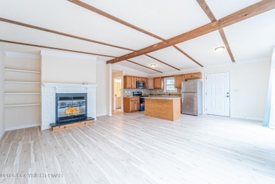 CHARMING UPGRADED POCONOS CHALET Completely Updated 3BR 2.5BA on Pocono Farms Country Club in Pennsylvania - for sale on GolfHomes.com, golf home, golf lot