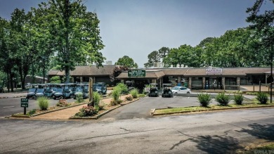 This delightful one-level residence offers a perfect blend of on Indian Hills Country Club in Arkansas - for sale on GolfHomes.com, golf home, golf lot