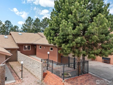 Easy living at Vista Lane! Drop off your groceries & hit the on Lake Estes Golf Course in Colorado - for sale on GolfHomes.com, golf home, golf lot