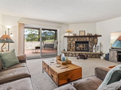 Easy living at Vista Lane! Drop off your groceries & hit the on Lake Estes Golf Course in Colorado - for sale on GolfHomes.com, golf home, golf lot