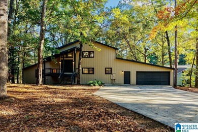 Spacious 1.5 story home with fully finished basement in the on Stillwaters Golf and Country Club in Alabama - for sale on GolfHomes.com, golf home, golf lot