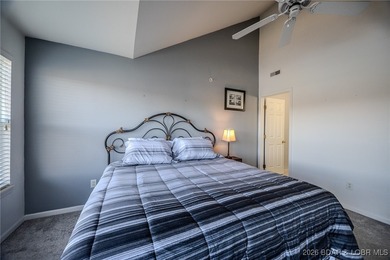 Top floor 2-bedroom loft unit spanning over 1400sqft and even on Lake Valley Country Club in Missouri - for sale on GolfHomes.com, golf home, golf lot