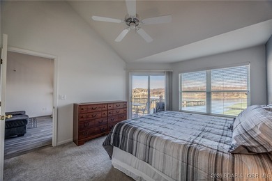 Top floor 2-bedroom loft unit spanning over 1400sqft and even on Lake Valley Country Club in Missouri - for sale on GolfHomes.com, golf home, golf lot