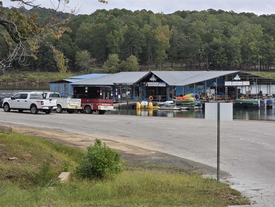 Furnished Condo move in ready. Just across from the cool pool on Mountain Ranch Golf Club in Arkansas - for sale on GolfHomes.com, golf home, golf lot