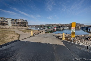Top floor 3-bedroom loft unit spanning over 1400sqft! Welcome to on Lake Valley Country Club in Missouri - for sale on GolfHomes.com, golf home, golf lot