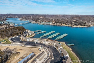 Top floor 3-bedroom loft unit spanning over 1400sqft! Welcome to on Lake Valley Country Club in Missouri - for sale on GolfHomes.com, golf home, golf lot