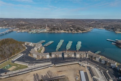 Top floor 3-bedroom loft unit spanning over 1400sqft! Welcome to on Lake Valley Country Club in Missouri - for sale on GolfHomes.com, golf home, golf lot