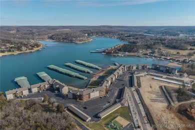 Top floor 3-bedroom loft unit spanning over 1400sqft! Welcome to on Lake Valley Country Club in Missouri - for sale on GolfHomes.com, golf home, golf lot