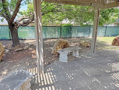 Lots of potential here with Great open floorplan, screened in on Wildhorse Golf Club of Robson Ranch in Texas - for sale on GolfHomes.com, golf home, golf lot