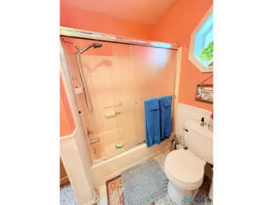This charming 3 bed 2 bath 1822 sf ft home offers a relaxing on Sierra Del Rio Golf Club in New Mexico - for sale on GolfHomes.com, golf home, golf lot