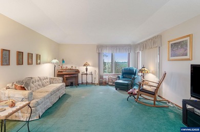 Enjoy mountain views from this well maintained 2bed/2 bath on Salemtowne Golf Club in Oregon - for sale on GolfHomes.com, golf home, golf lot