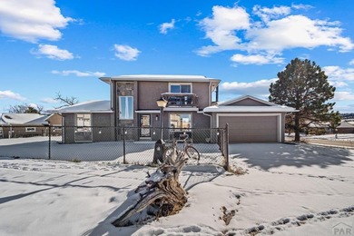 Charming & Contemporary in Colorado City Nestled in the on Hollydot Golf Course in Colorado - for sale on GolfHomes.com, golf home, golf lot