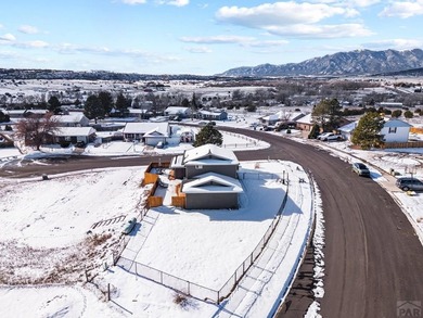 Charming & Contemporary in Colorado City Nestled in the on Hollydot Golf Course in Colorado - for sale on GolfHomes.com, golf home, golf lot