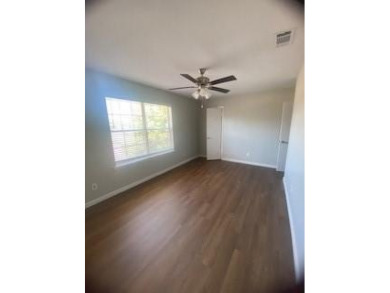 Well Maintained Town Home, next to the Mesquite Golf Course on Mesquite Municipal Golf Course in Texas - for sale on GolfHomes.com, golf home, golf lot